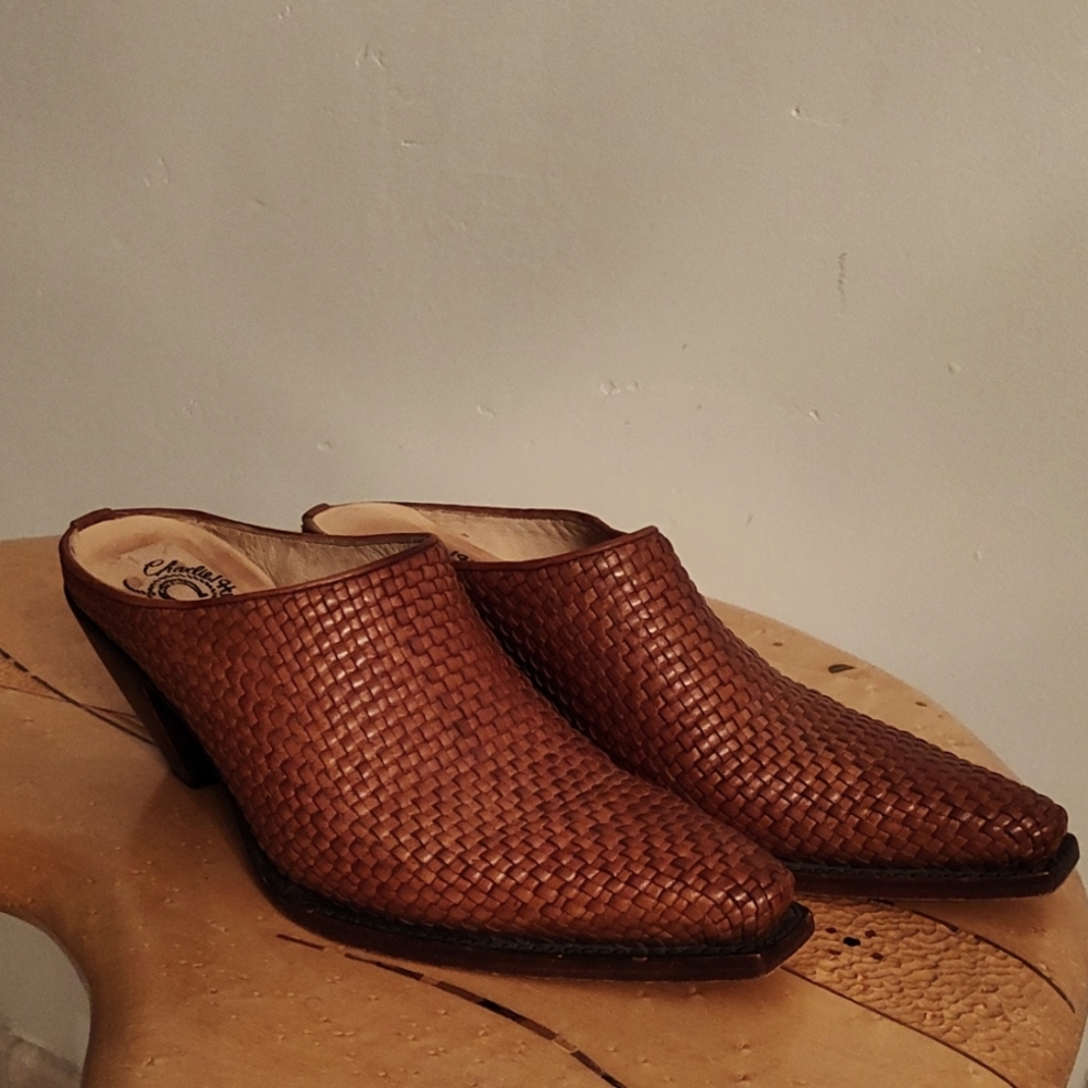 Charlie 1 Horse Mules Size 7.  In Great Clean Condition.